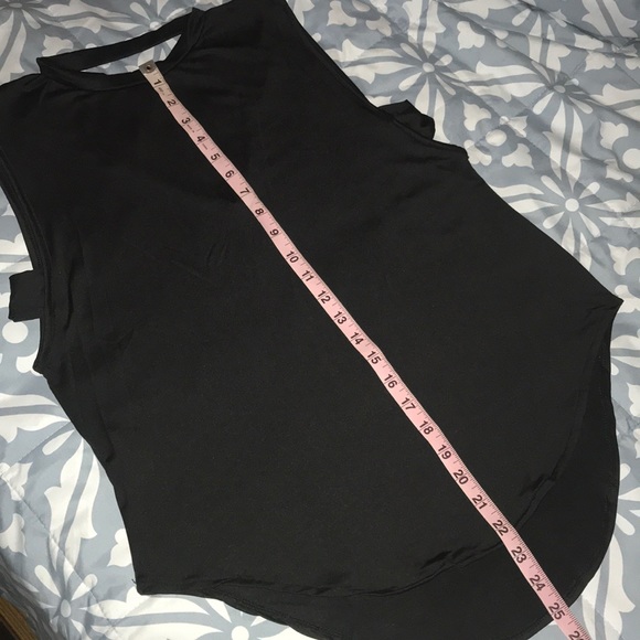 SOLD OUT🖤Bandage Halter Tank Top - Picture 6 of 6